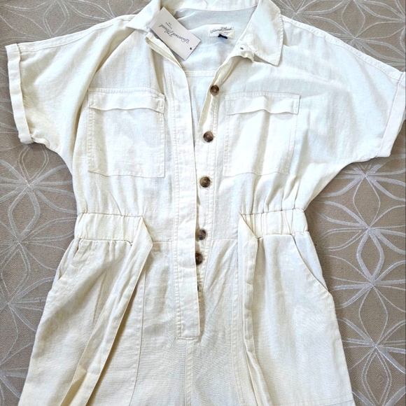 Universal Thread Linen Jumpsuit! - Picture 4 of 8